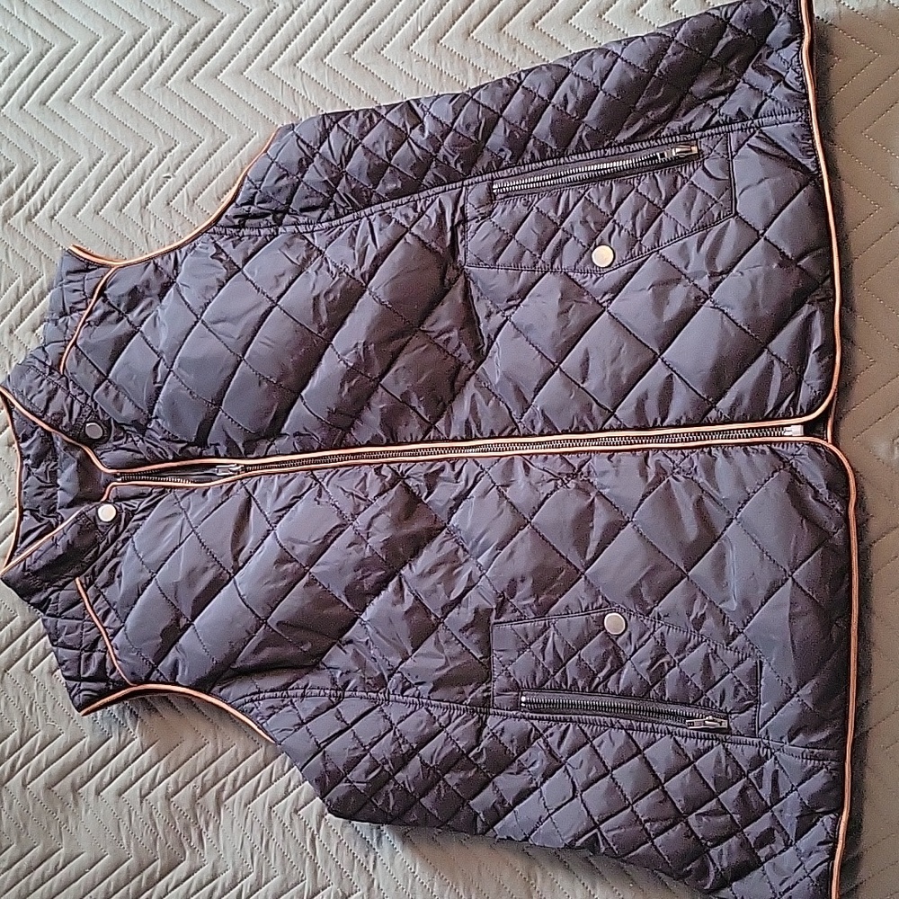 Women's puff vest
